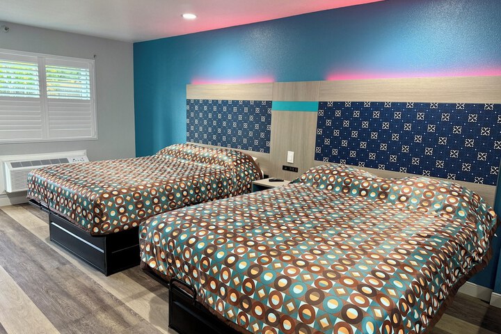 Room 2 of 13