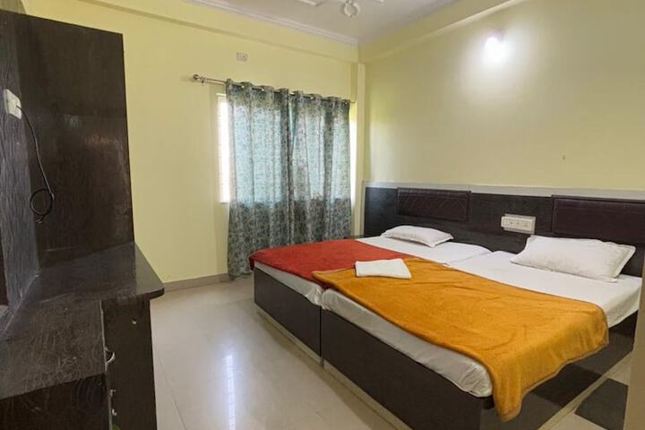 Room 7 of 34
