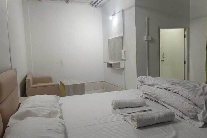Room 3 of 25