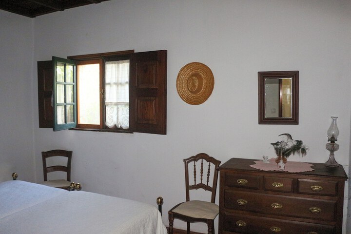 Room 4 of 41