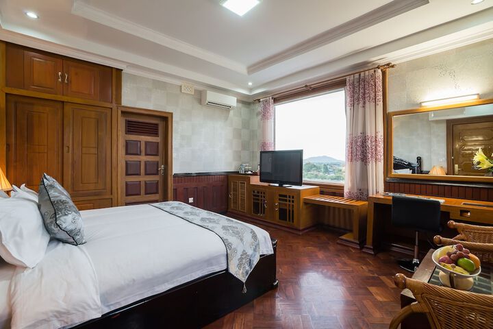Room 14 of 181