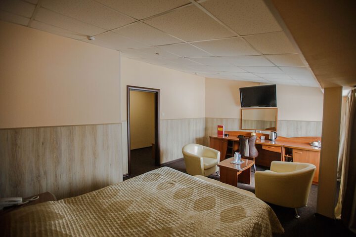 Room 13 of 62