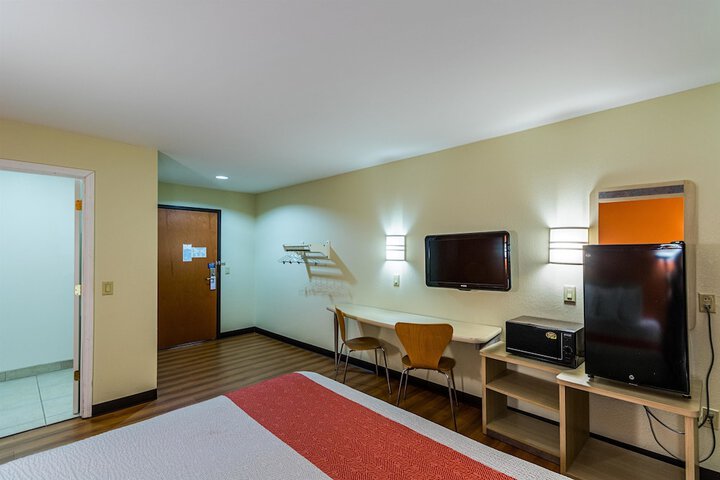 2 Double Beds (8 of 11)