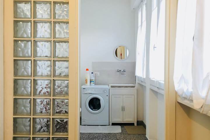 Room 18 of 32