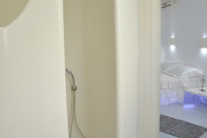 Room 13 of 17