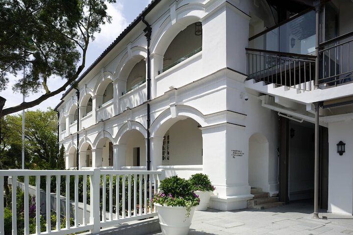 Hotel Entry