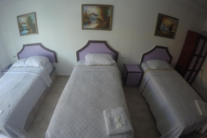 Room 11 of 27