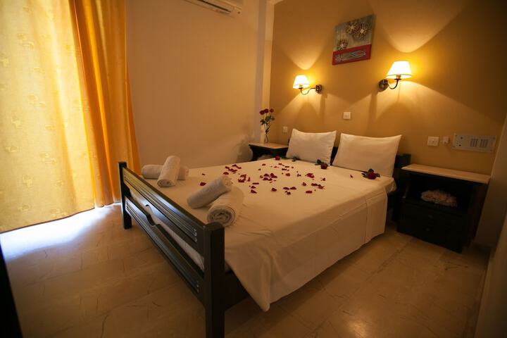 Room 3 of 60