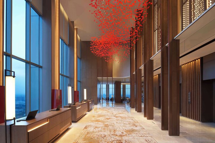 Entrance & Lobby