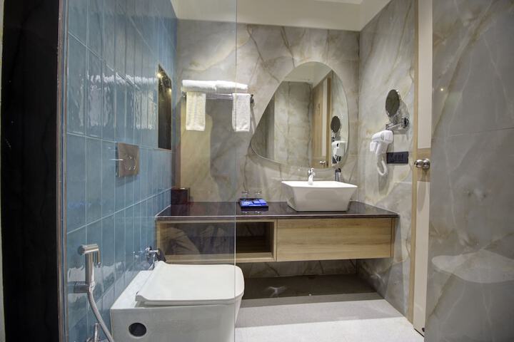 Room 19 of 37