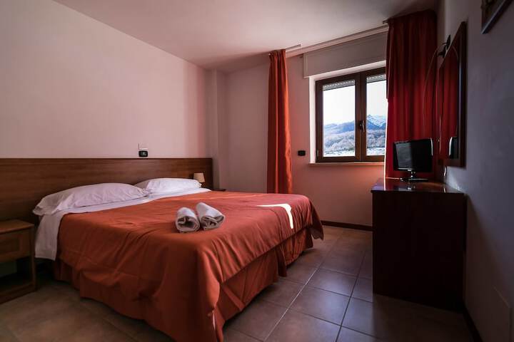 Room 5 of 20