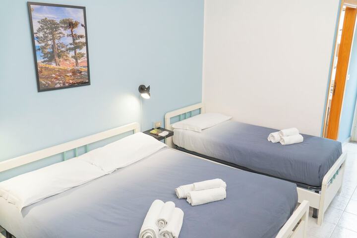 Room 15 of 68