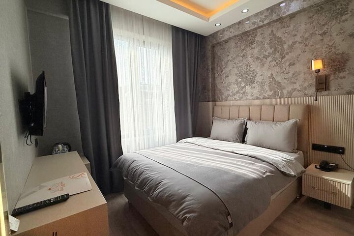 Room 7 of 36