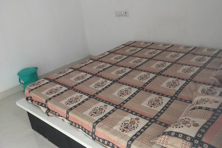 Room 5 of 28