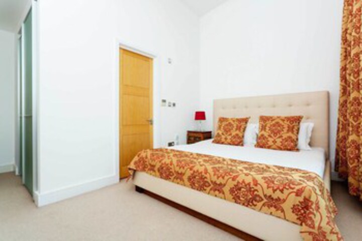 Room 16 of 21