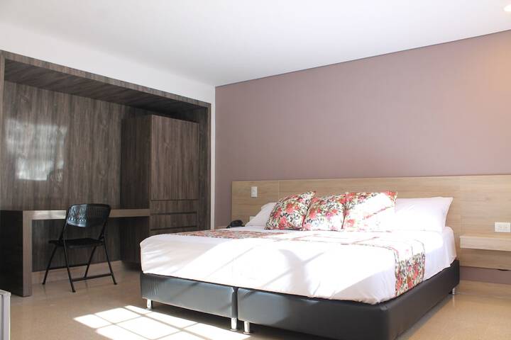 Room 8 of 40
