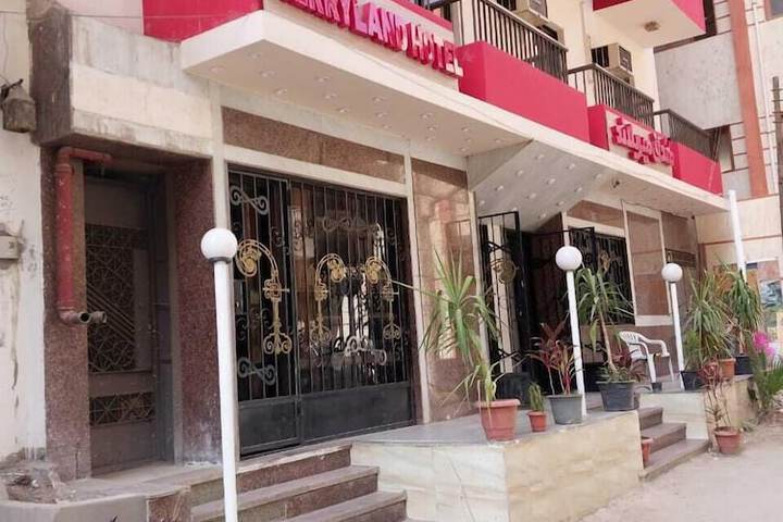 Merryland Hotel Luxor