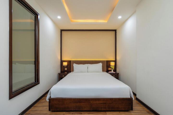 Room 12 of 112