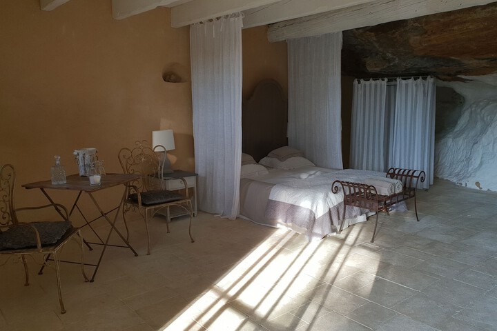 Room 16 of 71