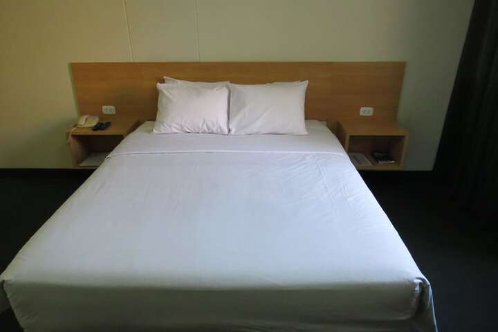 Room 3 of 18