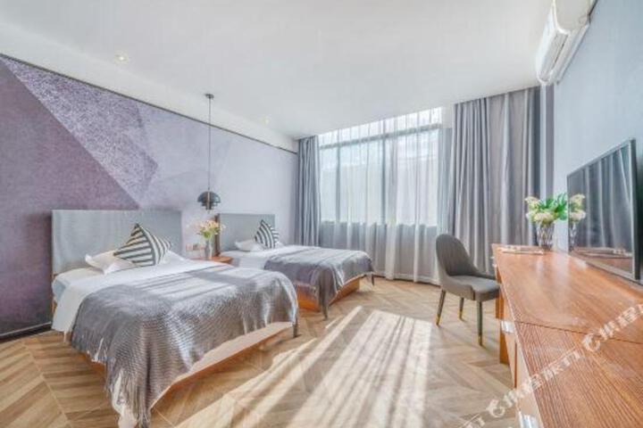 Manfei Hotel (Yiju Guiping Xishan Store)