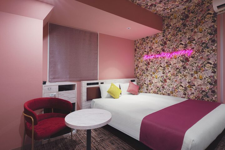 Room 20 of 48