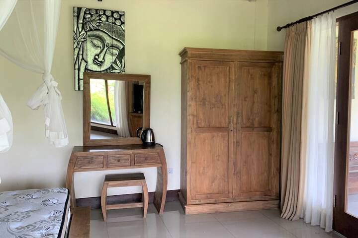 Room 7 of 38