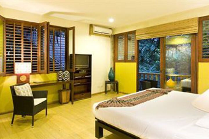 Room 10 of 28