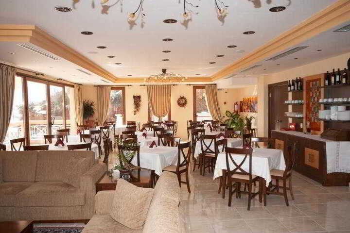 Dining 3 of 7
