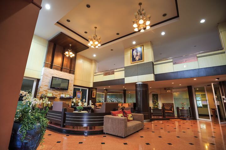 Hotel Interior 4 of 29
