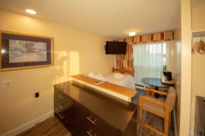 Room 51 of 207