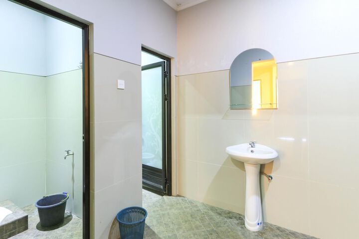 Room 2 of 22