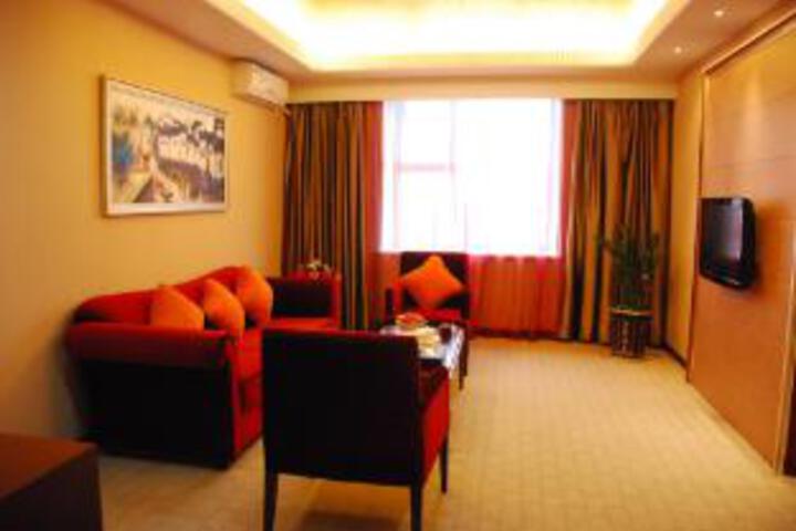Room 12 of 14