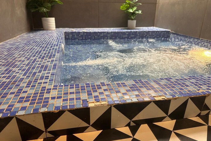 Pool 27 of 34