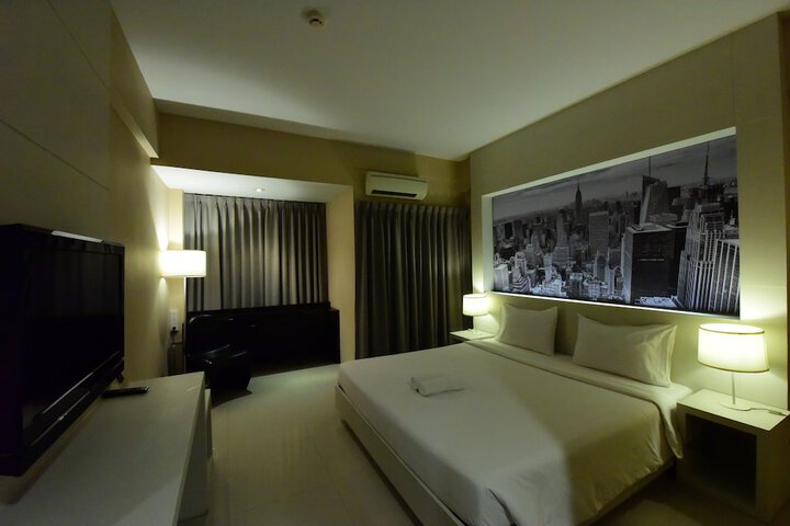 Room 26 of 63