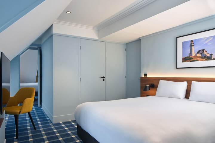 Room 18 of 36