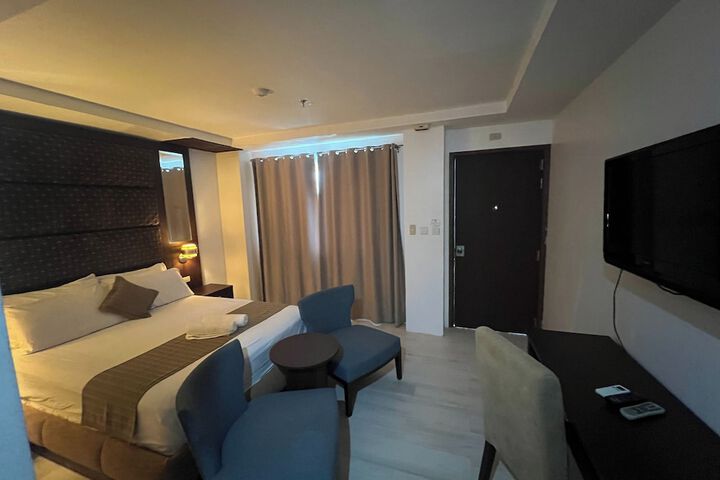Room 11 of 68