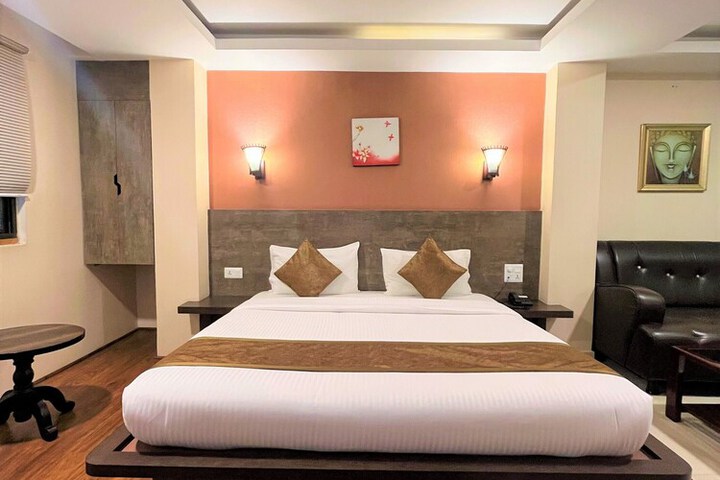 Room 21 of 52