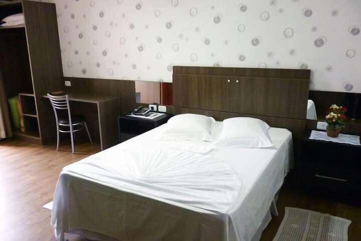 Room 2 of 3