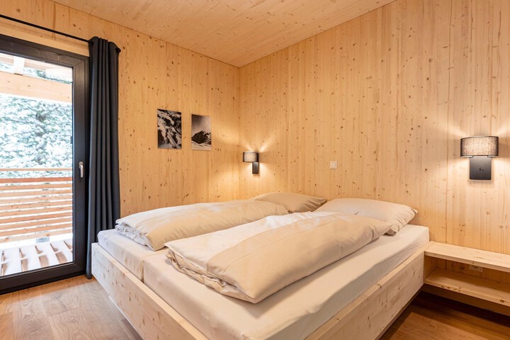 Room 3 of 34