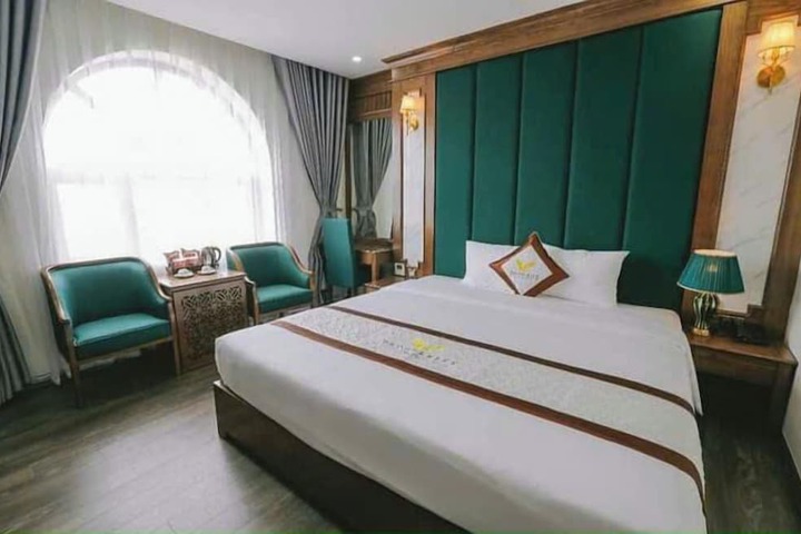 Room 2 of 14