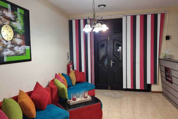Room 4 of 10