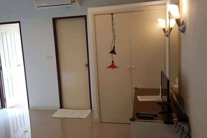 Room 9 of 92