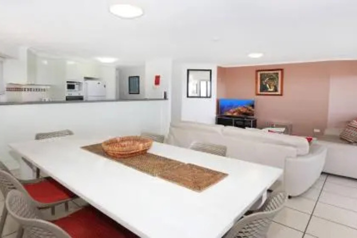 Room 2 of 11