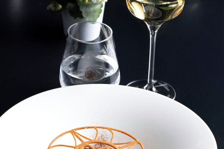 Dining 78 of 92