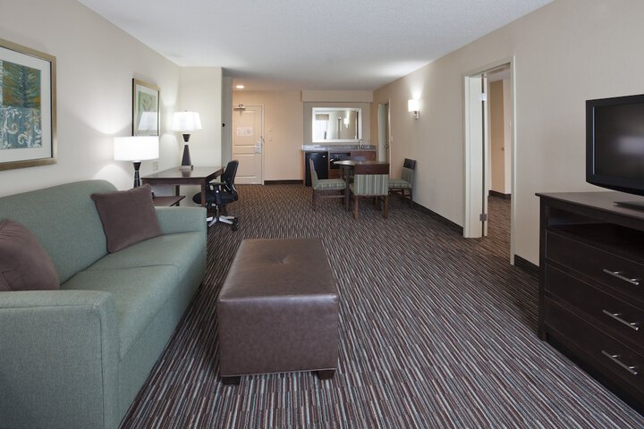 Standard King Bed Accessible (3 of 7)