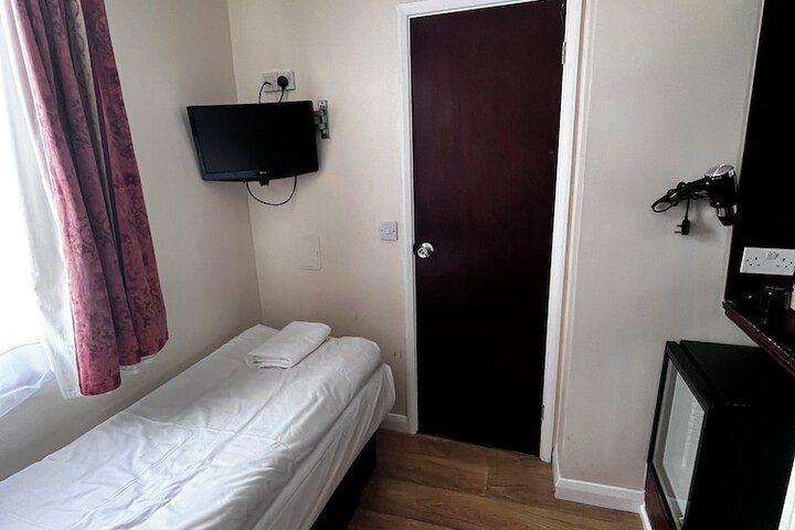 Room 39 of 65