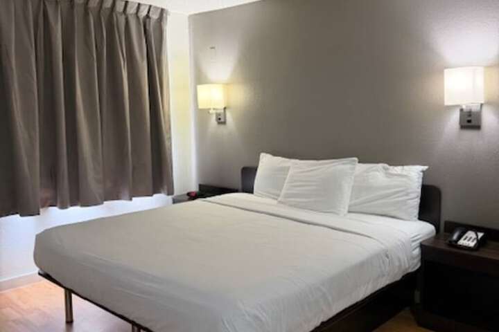 Room 8 of 23