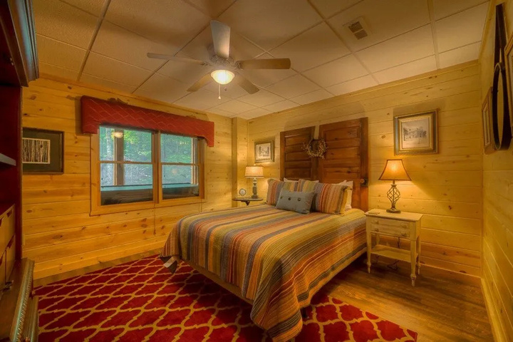 Room 3 of 10