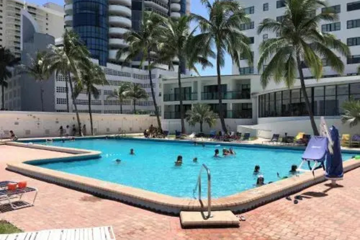Pool 10 of 14